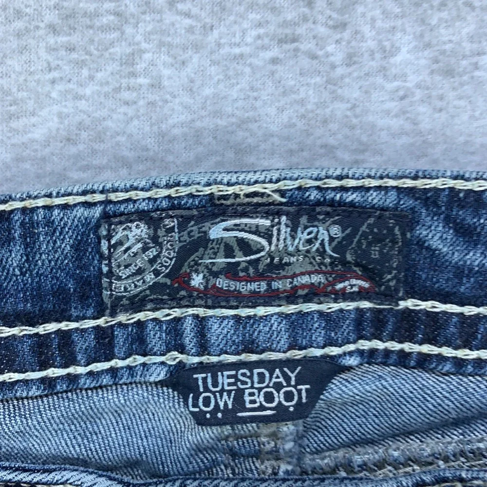 Silver Jeans Tuesday Low Boot Women 27 Blue Distressed Embroidered Bootcut Denim